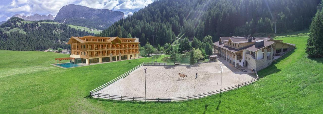 Hotel Pozzamanigoni Selva di Val Gardena Exterior foto